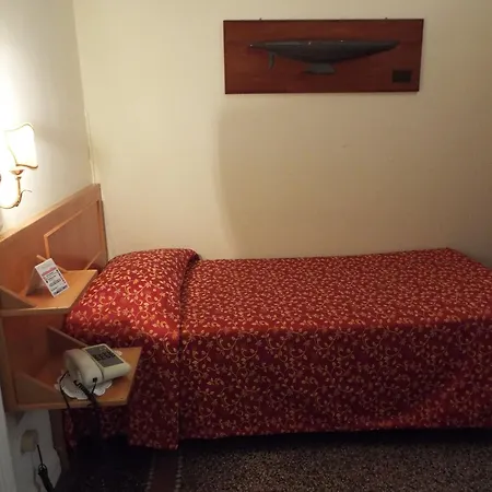 Hotel Canali - Le Cinque Terre 4*