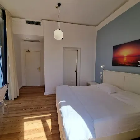 Canali, Portofino Coast Отель Рапалло