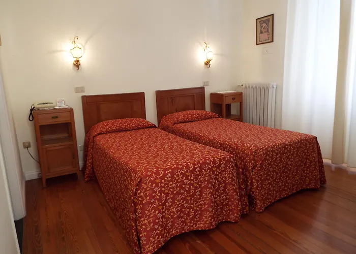 Canali - Le Cinque Terre 4*