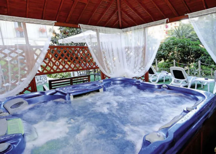 Canali - Le Cinque Terre 4*